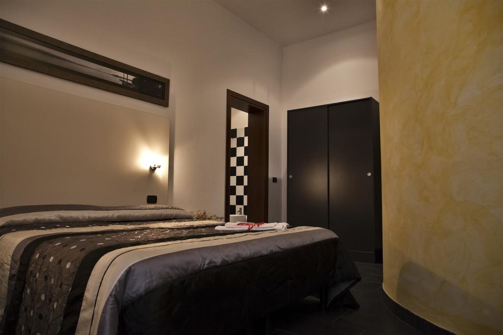 Zen Room Ферара Екстериор снимка